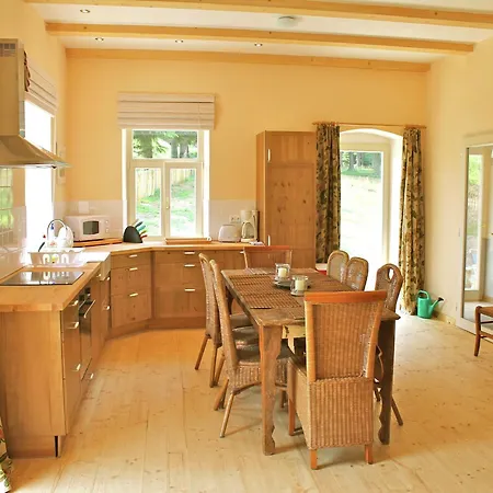 Bohemian Forest, Cleaning Included * Milire
